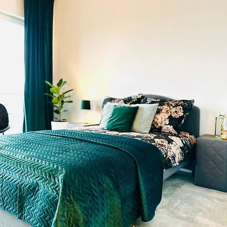 Uroczy Apartament Blisko Centrum Warszawy Lejlighed Warszawa Eksteriør billede